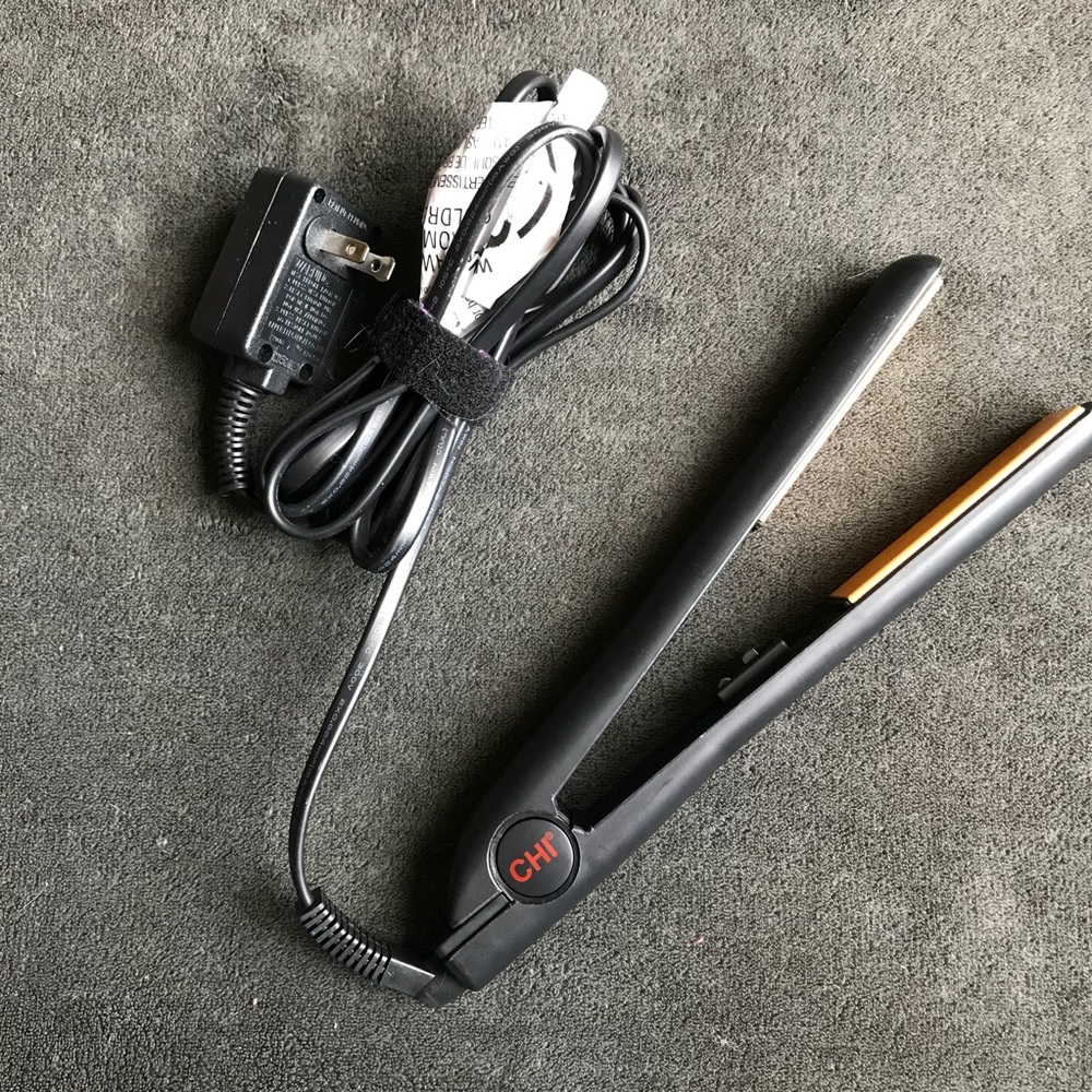 CHI Flat Iron Hair Straightener